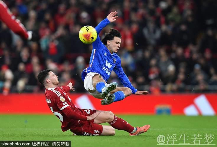 英超第14轮： 范戴克失误致丢球维尔茨造乌龙 利物浦1-1桑德兰